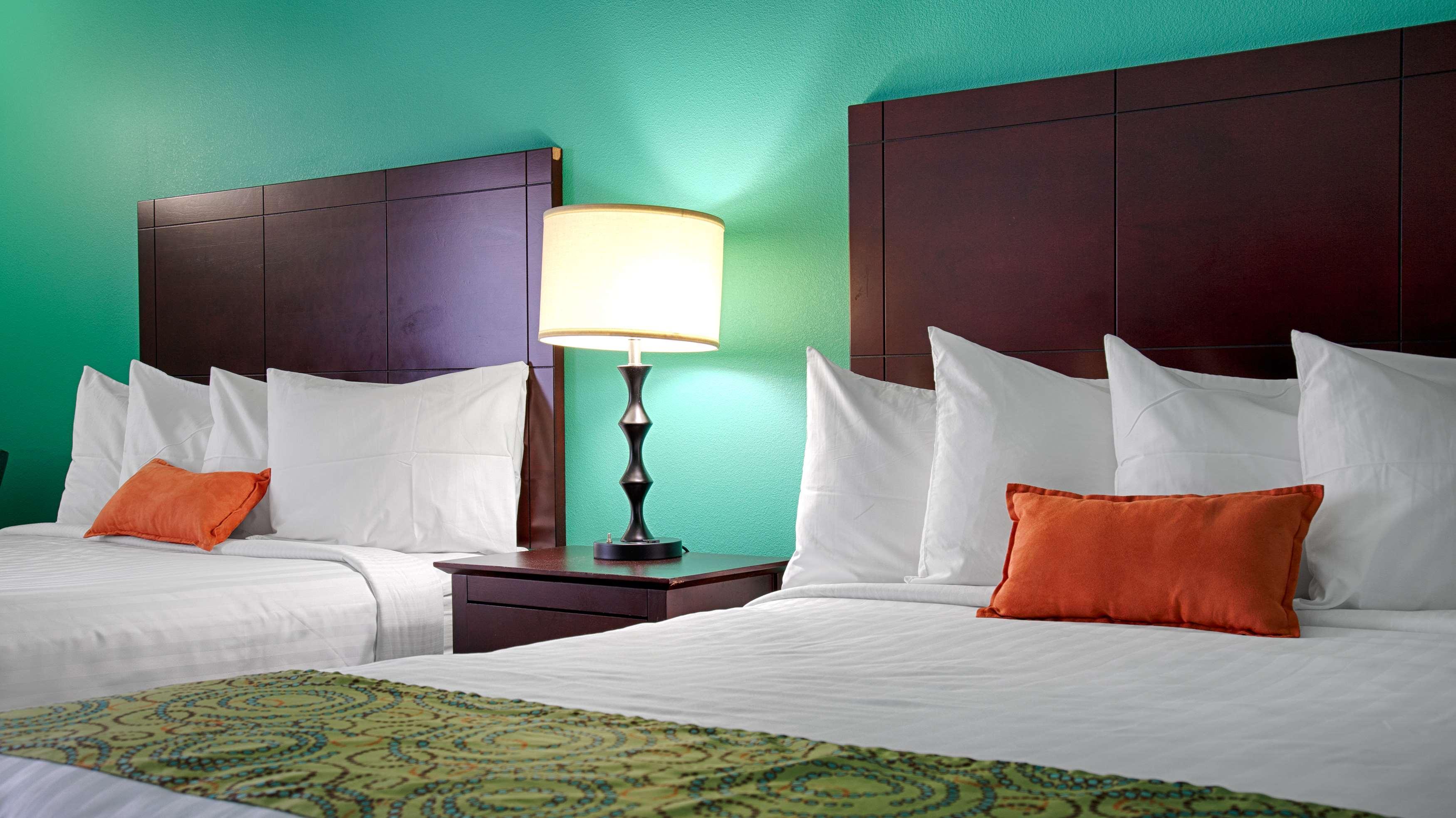 Best Western Plus Glen Allen Inn Exterior photo